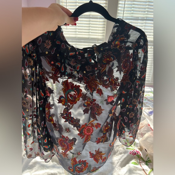 NWT Alice + Olivia Blouse Size Small - Picture 2 of 5